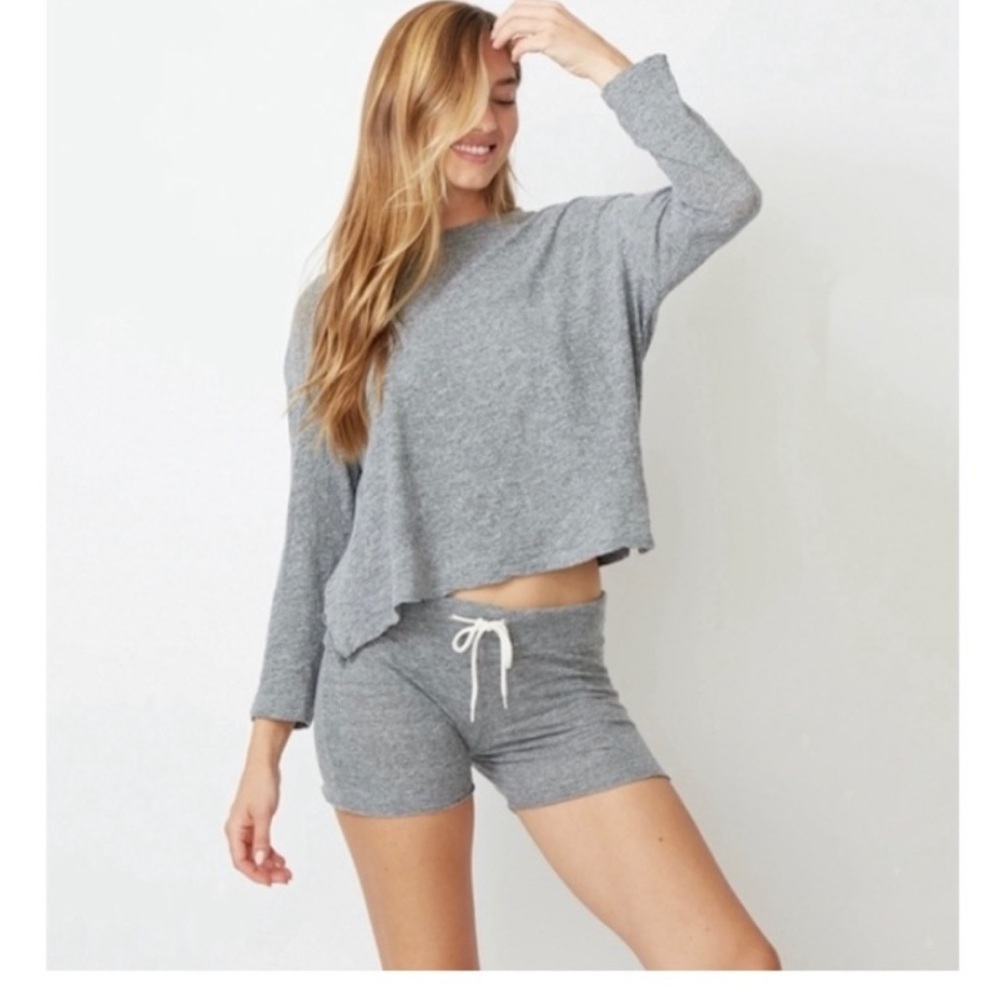 Monrow Supersoft Vintage Sweatshorts in Grey